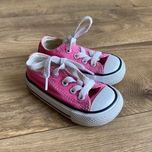 Pink Converse shoes size toddler 4